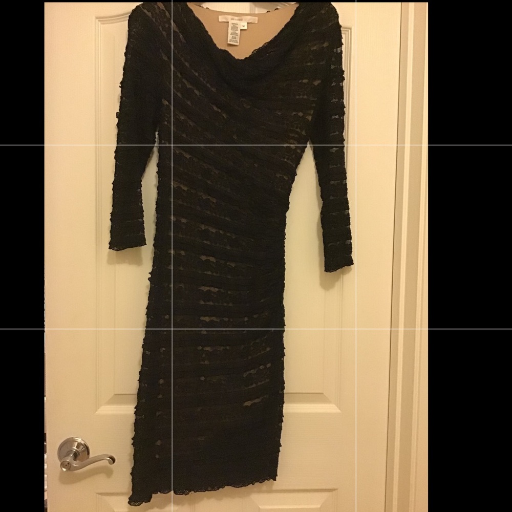 Women’s tight lace black dress